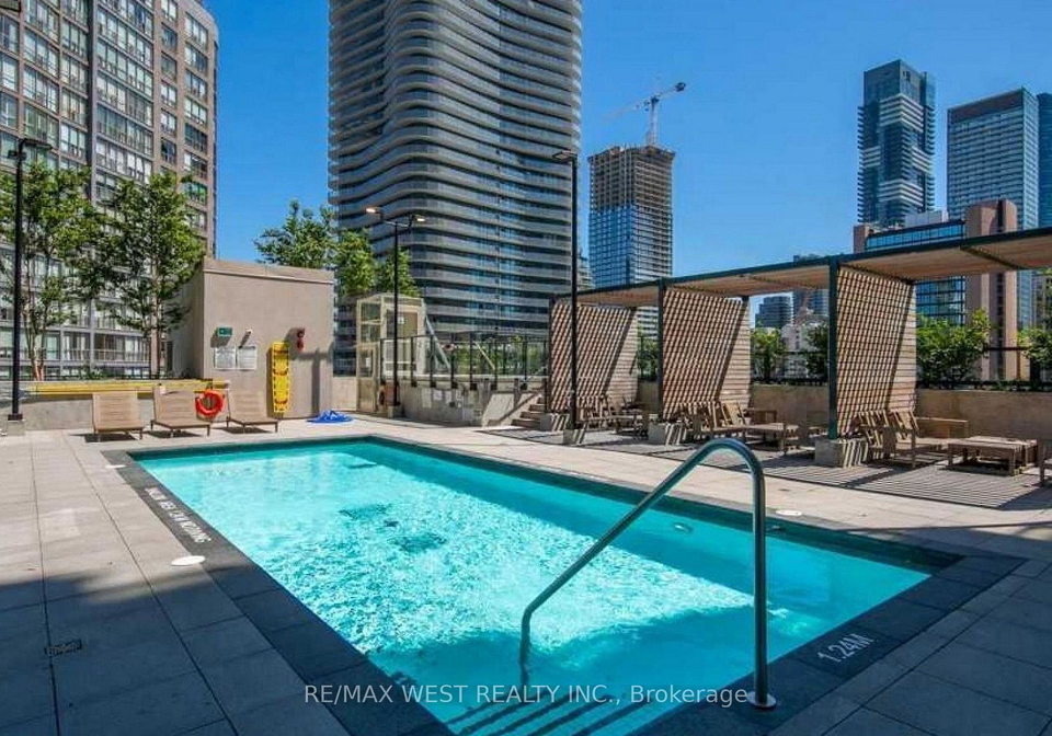 955-bay-street-toronto-toronto-ontario-c13598064