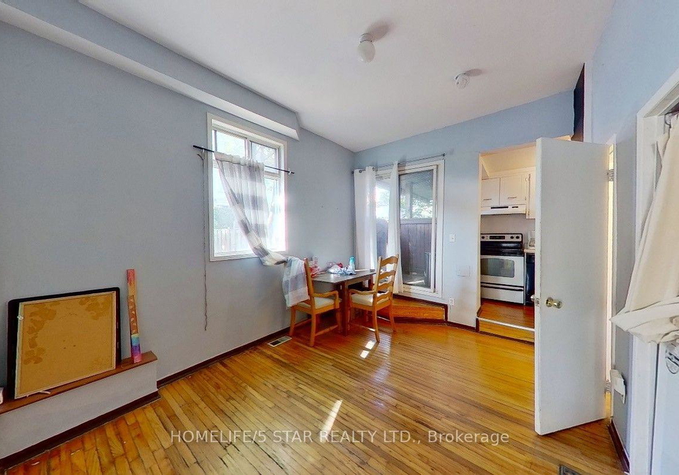 221-bathurst-street-toronto-toronto-ontario-c13598122