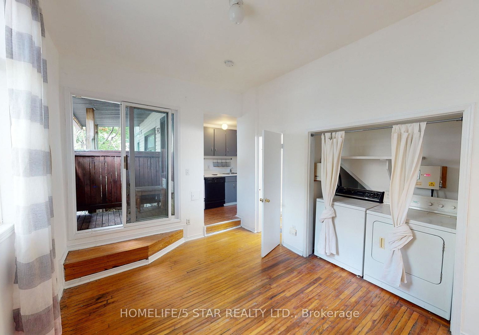 221-bathurst-street-toronto-toronto-ontario-c13598122
