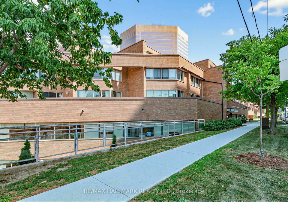 3-duplex-avenue-toronto-toronto-ontario-c13598372