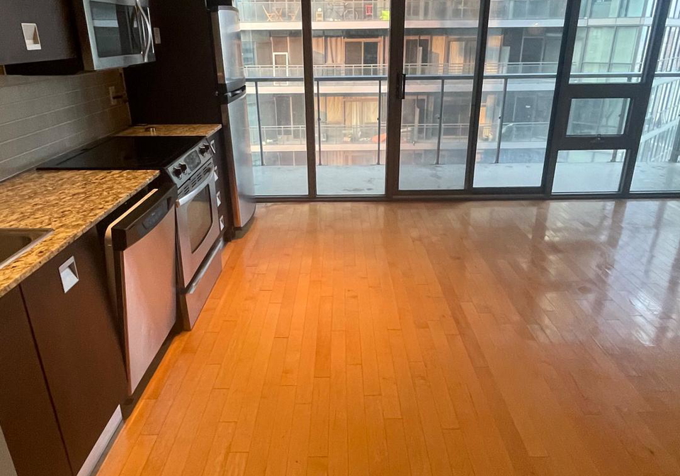 33-charles-street-e-toronto-toronto-ontario-c13598488