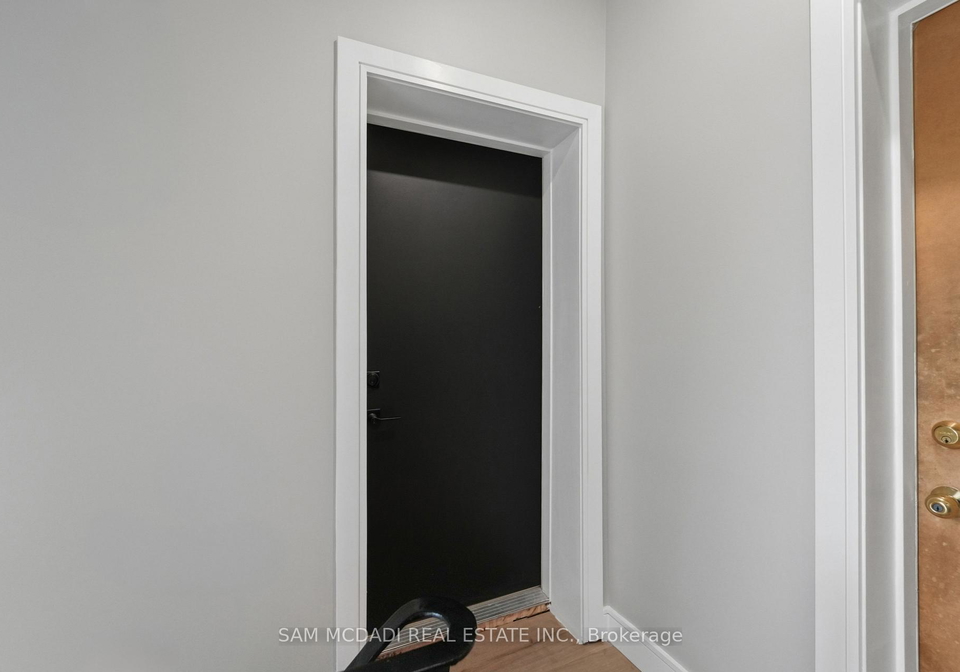 180-bellwoods-avenue-toronto-toronto-ontario-c13598960