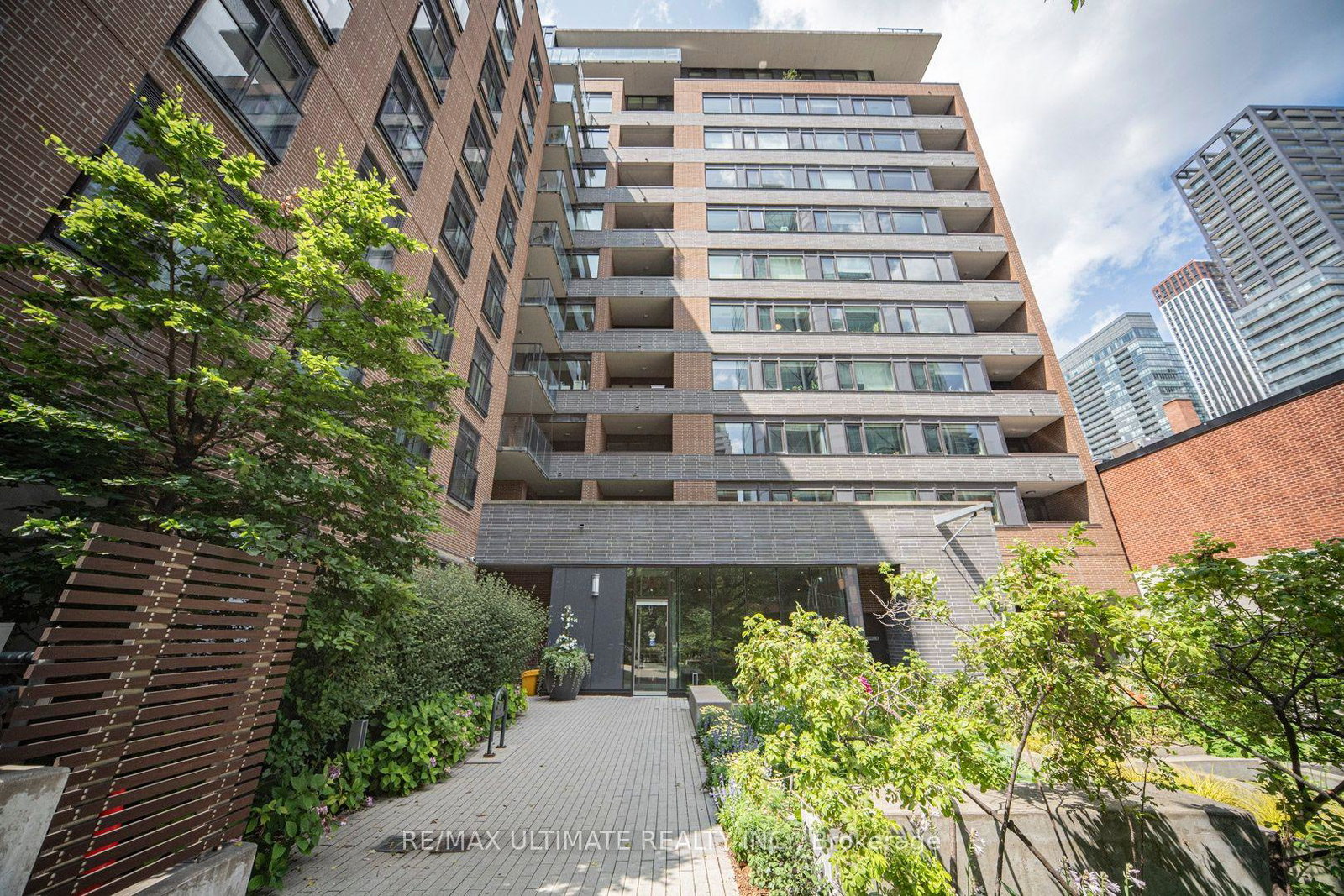 400-wellington-street-w-toronto-toronto-ontario-c13599152