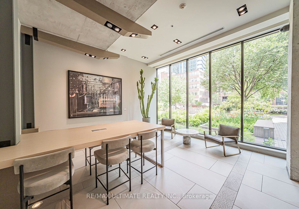 400-wellington-street-w-toronto-toronto-ontario-c13599152