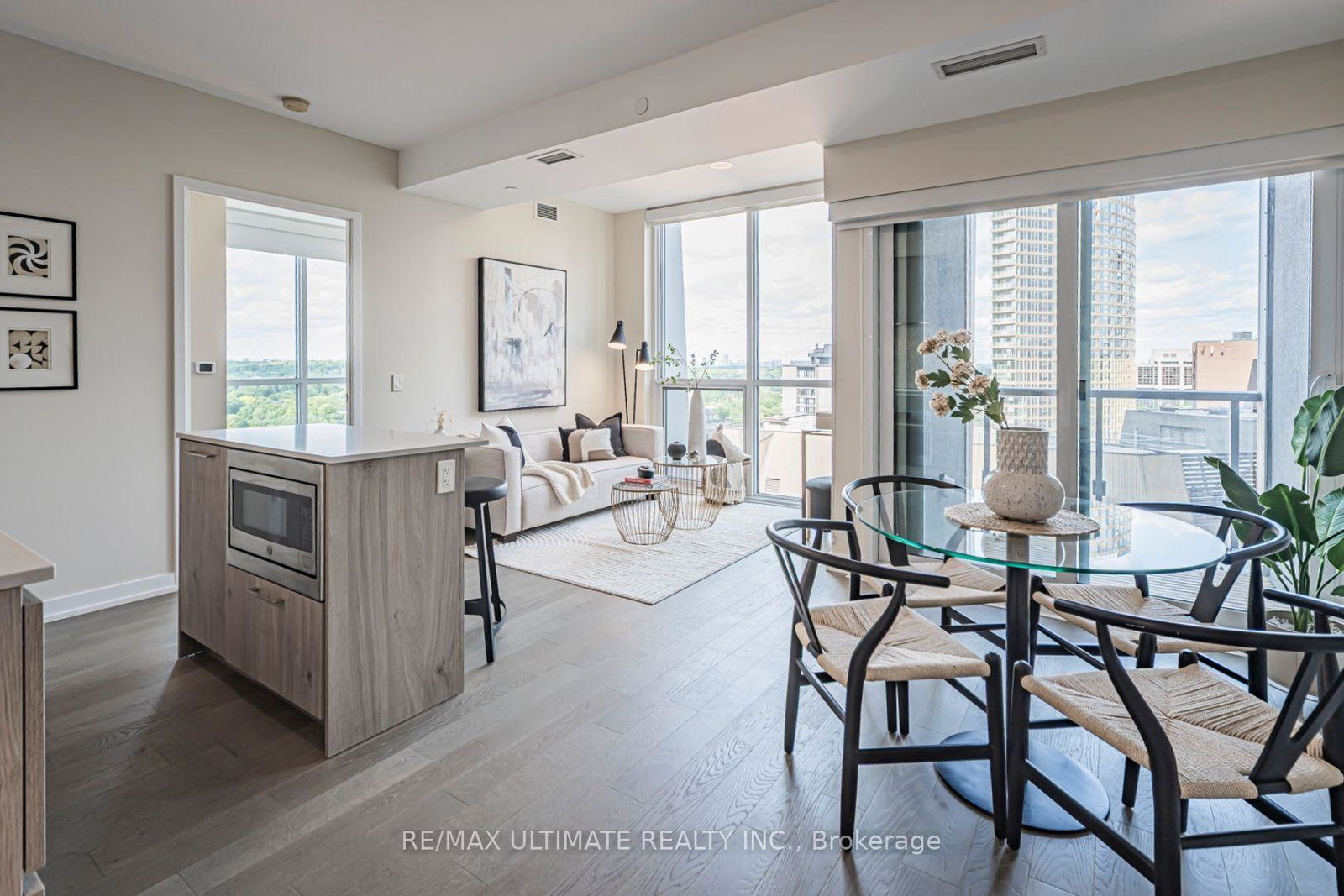 1-yorkville-avenue-toronto-toronto-ontario-c13599322