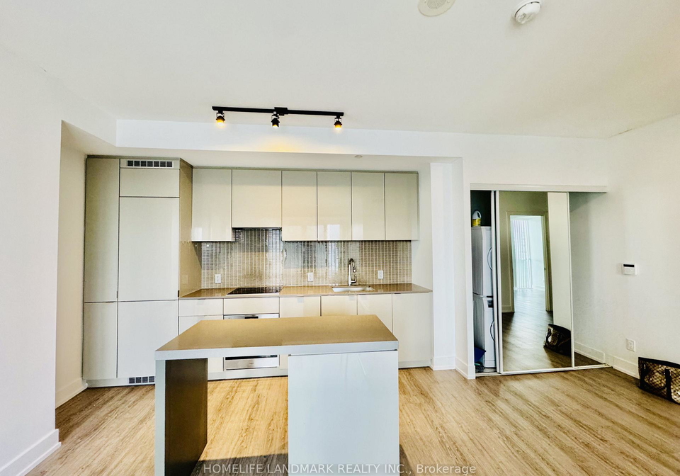 7-grenville-street-toronto-toronto-ontario-c13599466