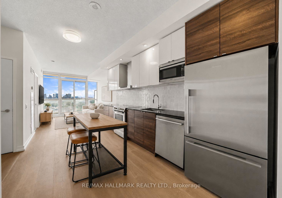 121-mcmahon-drive-toronto-north-york-ontario-c13599682