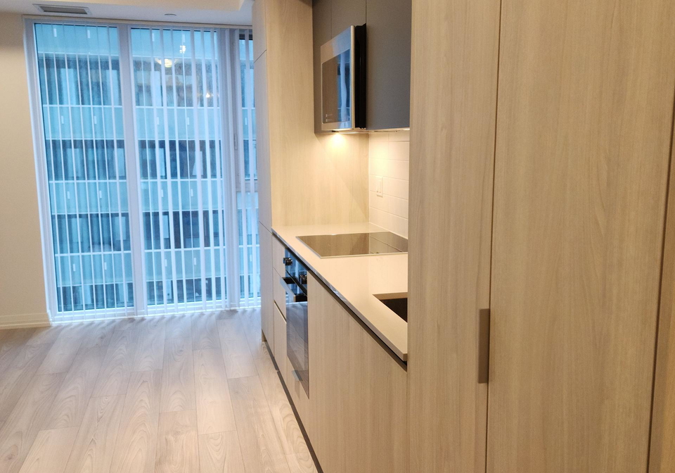 400-king-street-w-toronto-toronto-ontario-c13600034