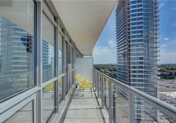 121-mcmahon-drive-toronto-north-york-ontario-c13600040