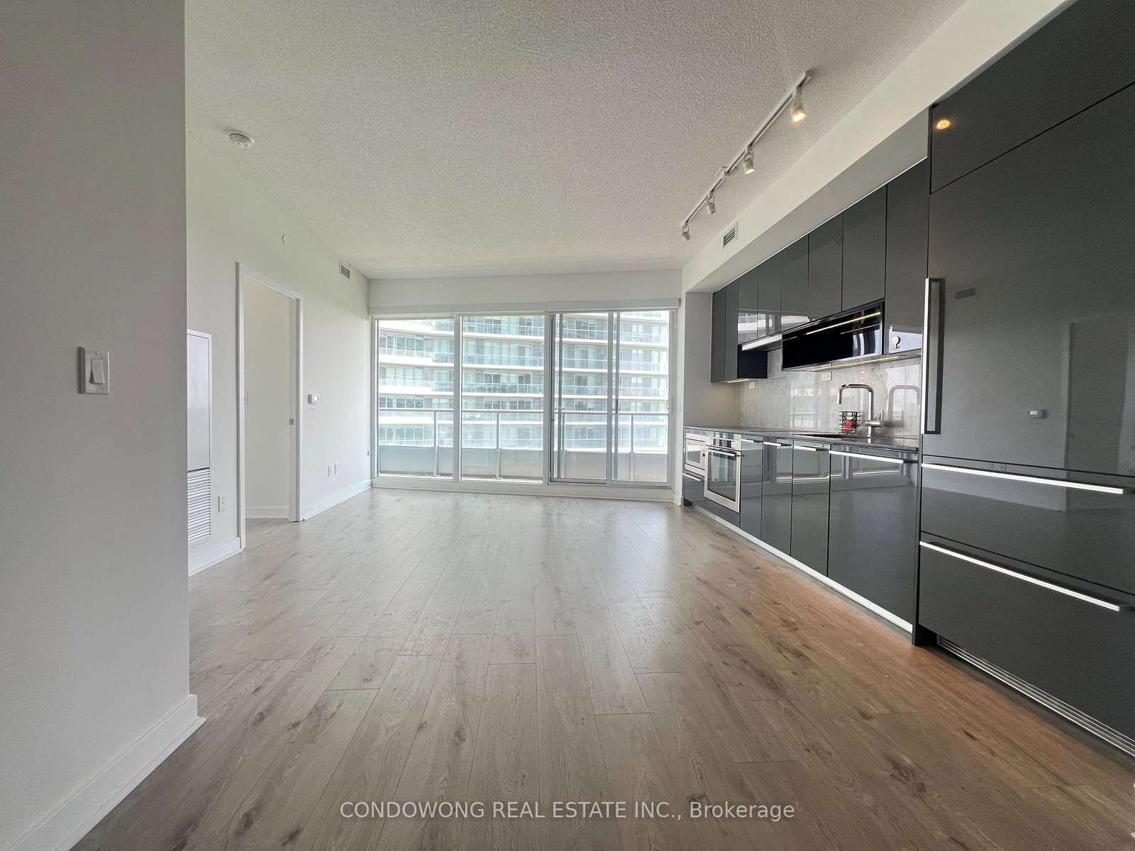 115-mcmahon-drive-toronto-north-york-ontario-c13600180