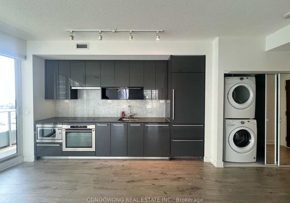 115-mcmahon-drive-toronto-north-york-ontario-c13600180