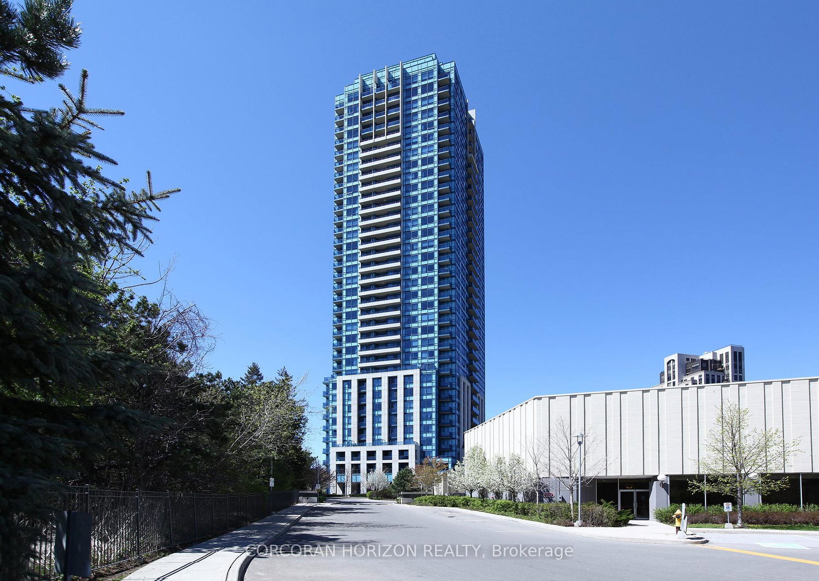 181-wynford-drive-toronto-north-york-ontario-c13600302