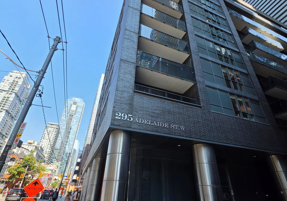 295-adelaide-street-w-toronto-toronto-ontario-c13600626