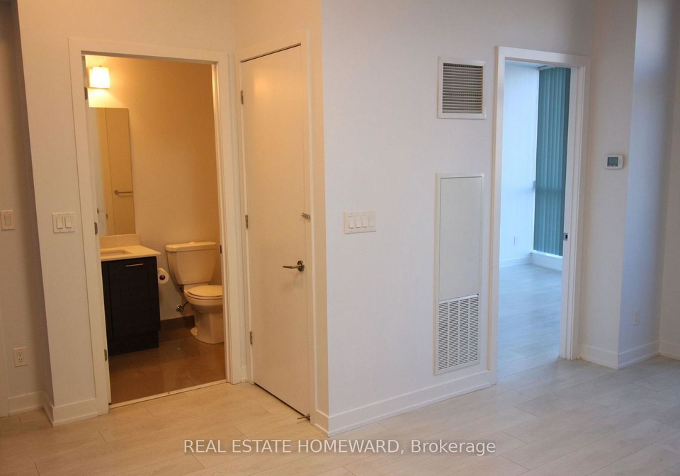 50-bruyeres-mews-toronto-toronto-ontario-c13600636