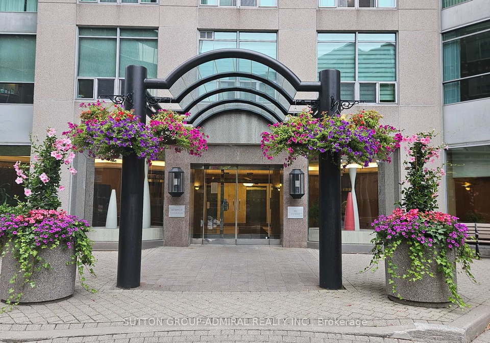 942-yonge-street-toronto-toronto-ontario-c13600698