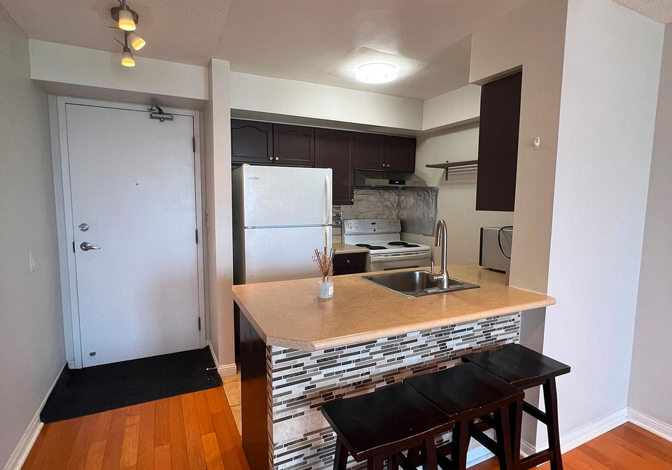 153-beecroft-road-toronto-toronto-ontario-c13600768