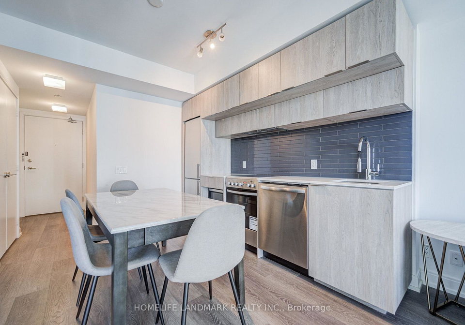 181-dundas-street-toronto-toronto-ontario-c13600776