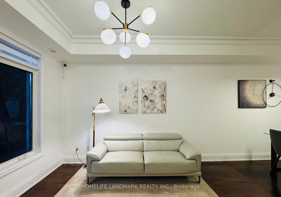 7-oakburn-crescent-toronto-north-york-ontario-c13600790