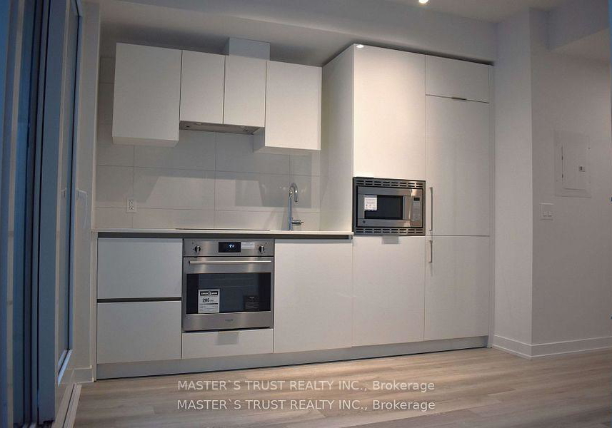 230-simcoe-street-toronto-toronto-ontario-c13600818