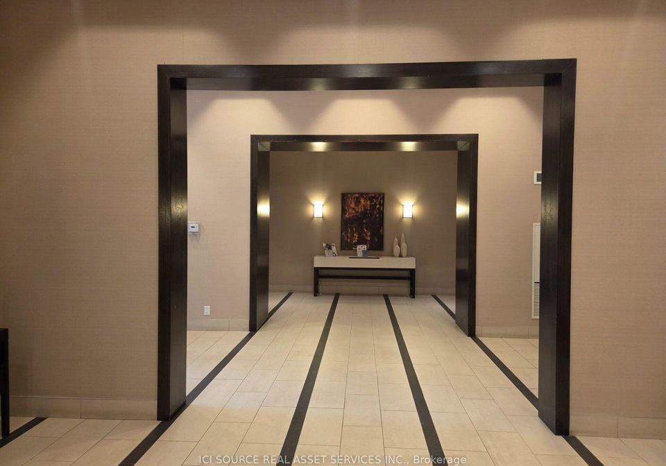 2035-sheppard-avenue-e-toronto-north-york-ontario-c13600970