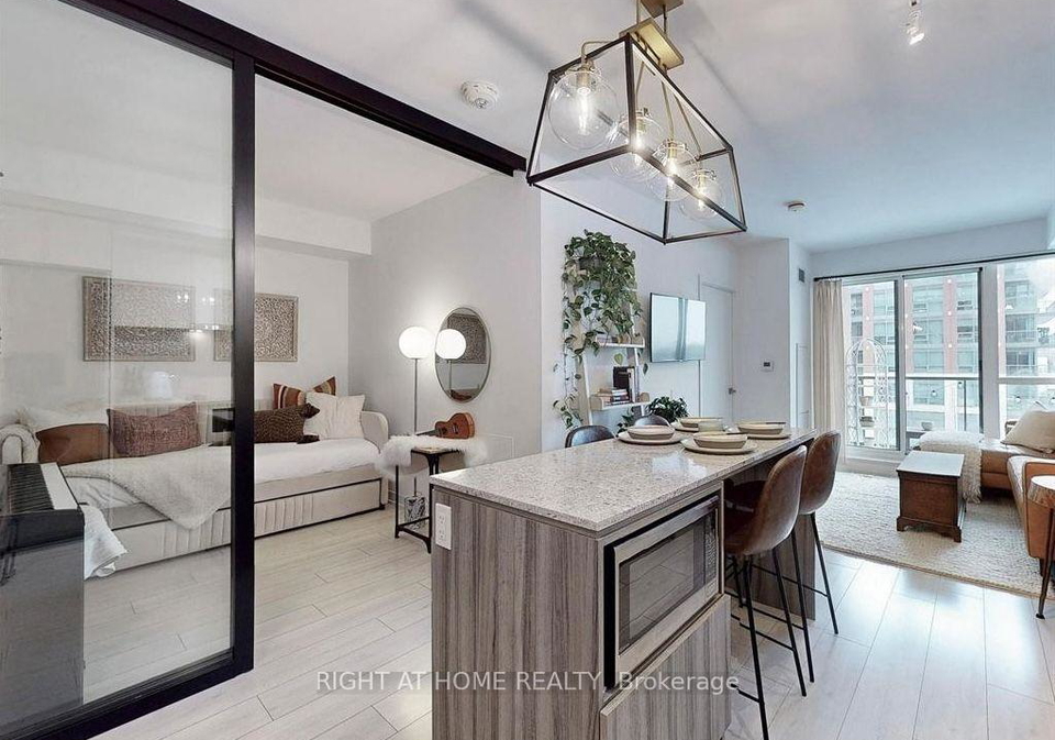 31-tippett-road-toronto-toronto-ontario-c13601070
