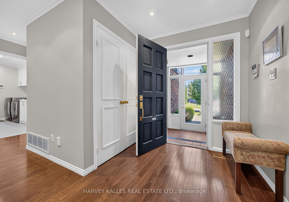 23-pinnacle-road-toronto-north-york-ontario-c13601090