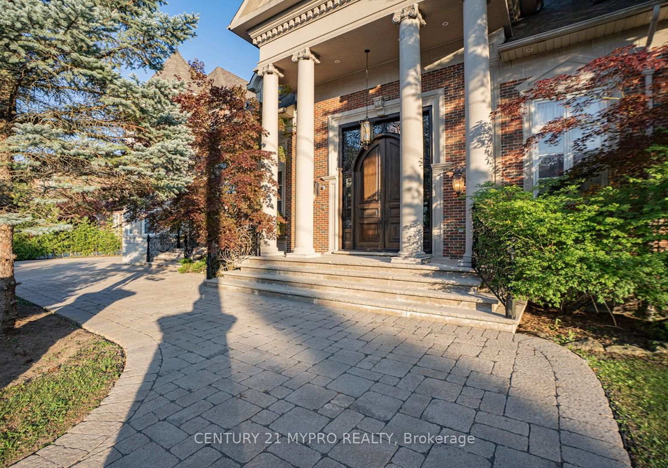 5-saintfield-avenue-toronto-north-york-ontario-c13601146