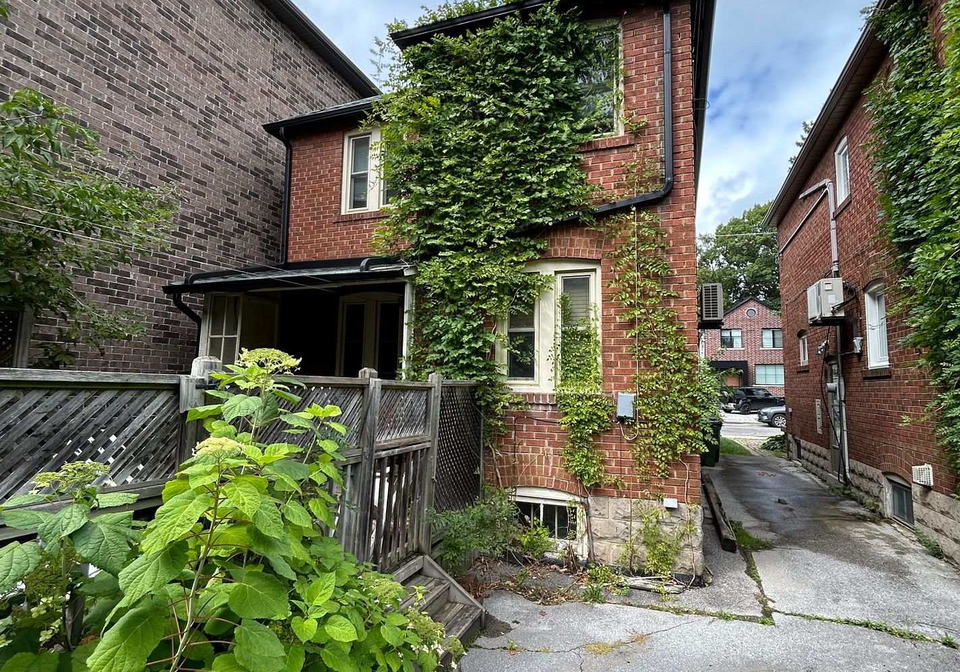 705-hillsdale-avenue-e-toronto-toronto-ontario-c13601258