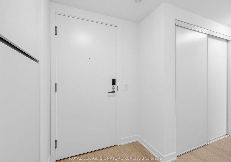 15-david-salomon-drive-toronto-east-york-ontario-c13601264