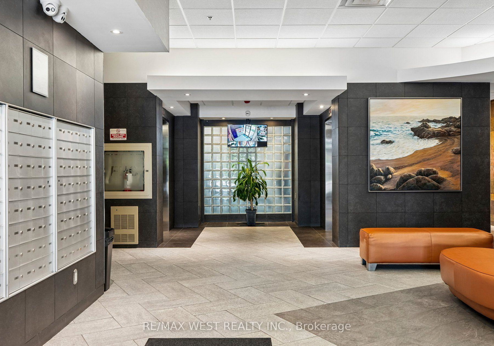 890-sheppard-avenue-toronto-toronto-ontario-c13601472