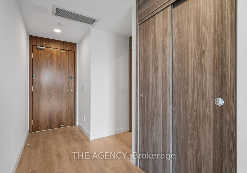18-esther-shiner-boulevard-toronto-north-york-ontario-c13601780