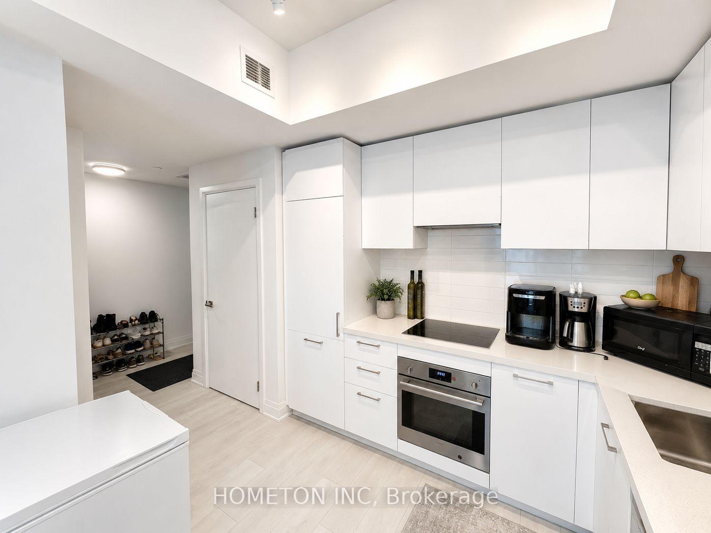 33-frederick-todd-way-toronto-east-york-ontario-c13601788