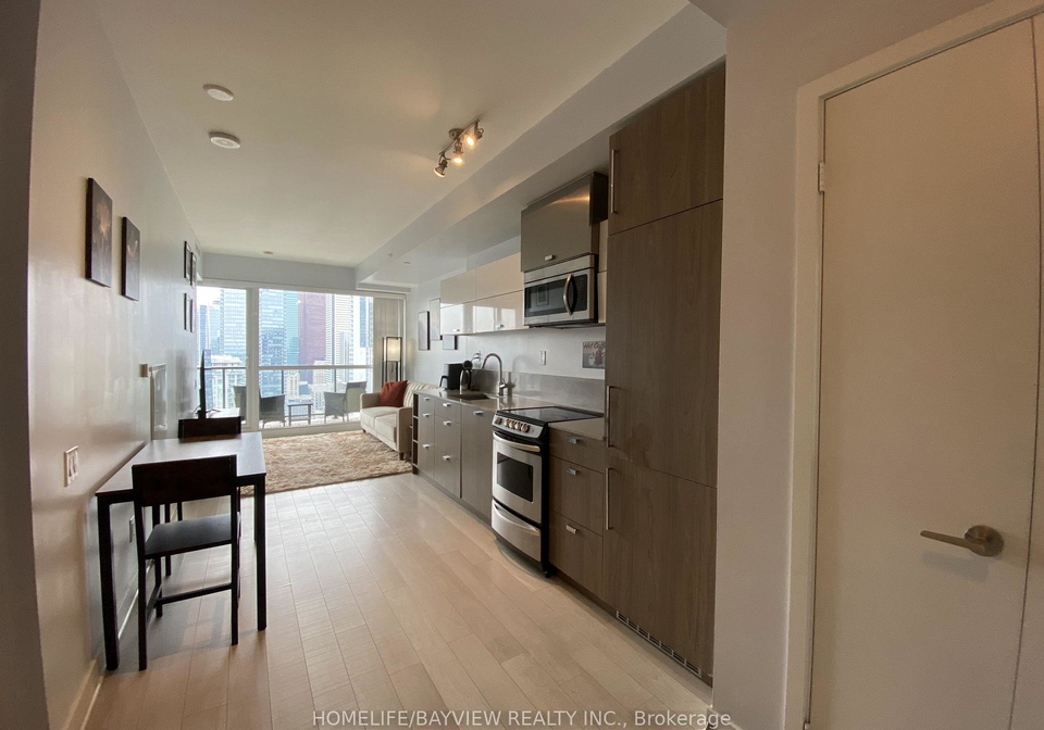 290-adelaide-street-w-toronto-toronto-ontario-c13602070