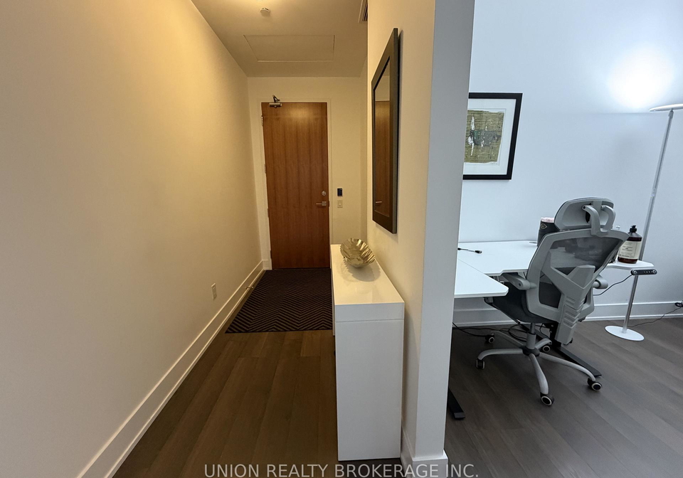 111-st-clair-avenue-w-toronto-toronto-ontario-c13602104