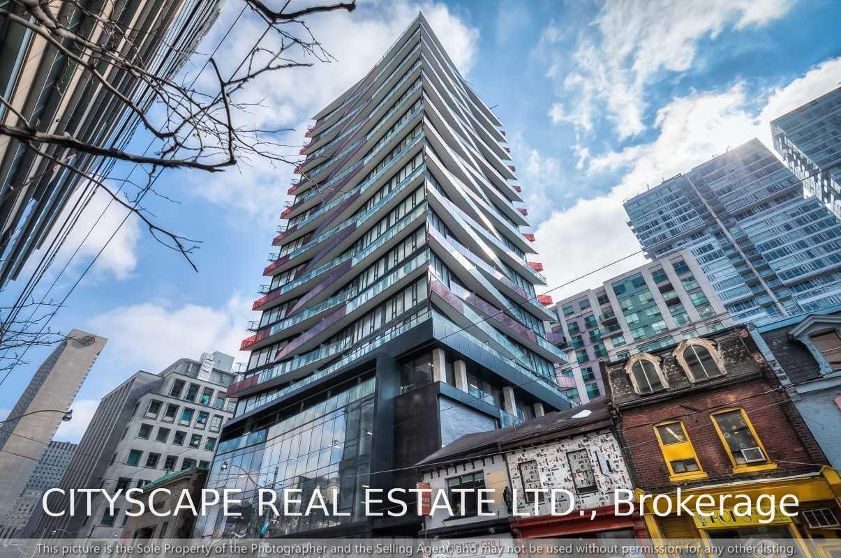 215-queen-street-w-toronto-toronto-ontario-c13602214