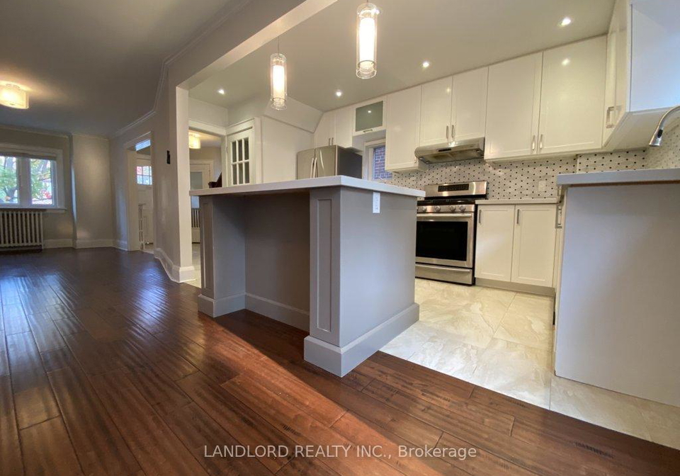22-lorindale-avenue-toronto-toronto-ontario-c13602448