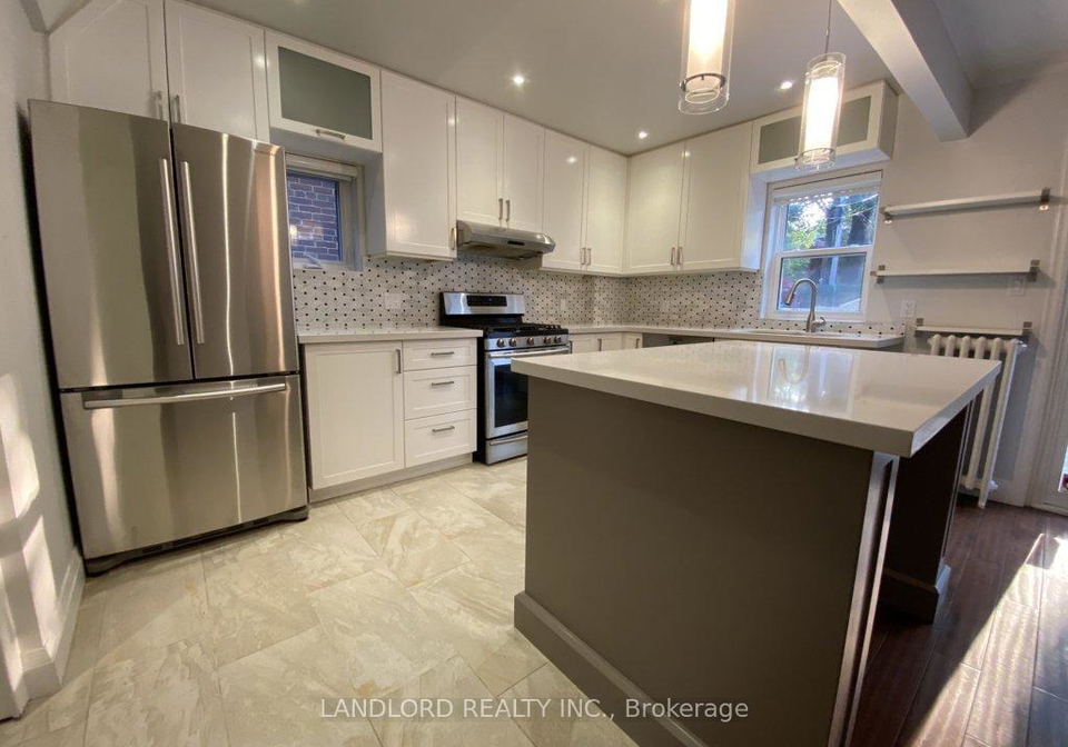 22-lorindale-avenue-toronto-toronto-ontario-c13602448