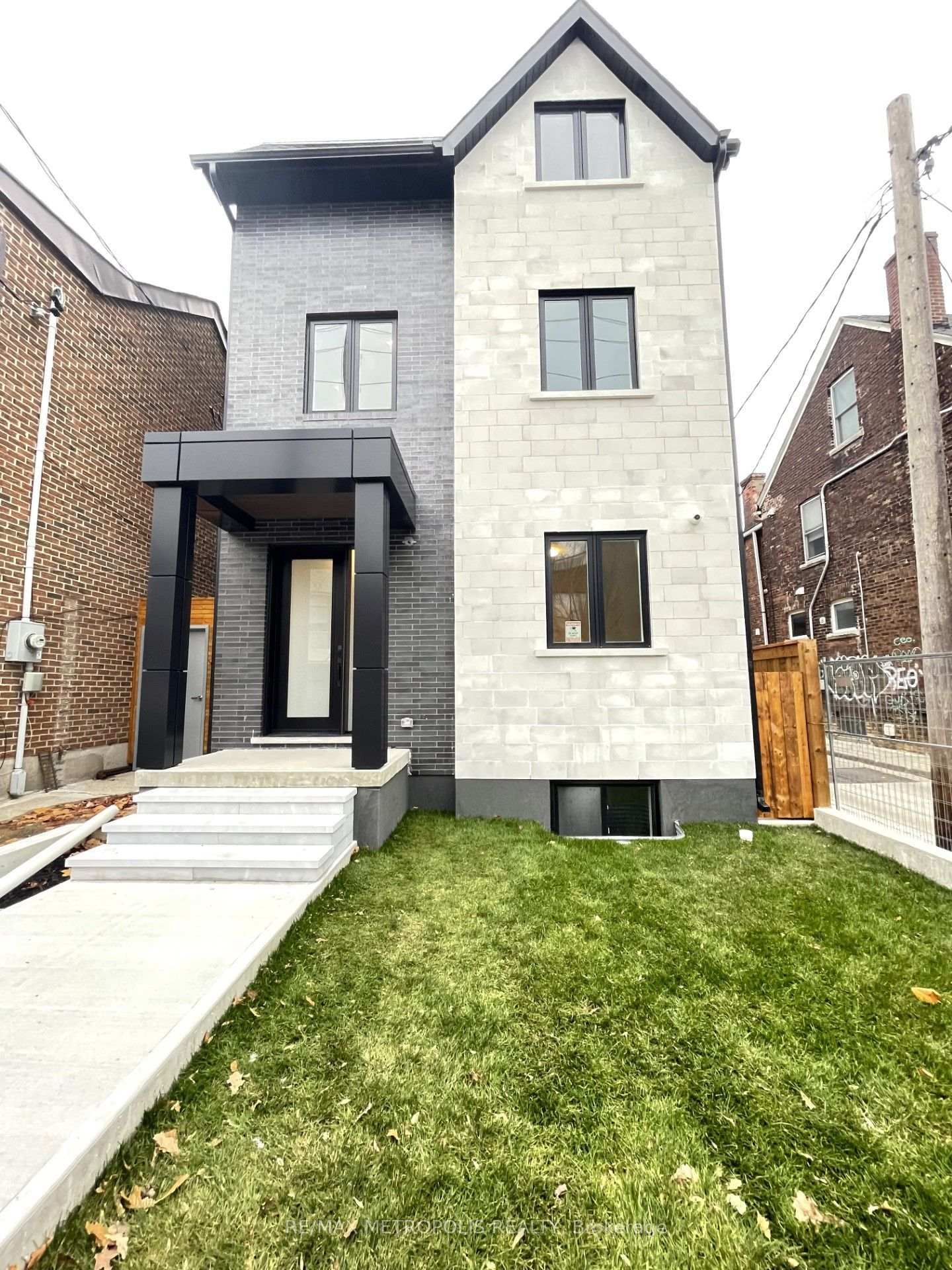 165-manning-avenue-toronto-toronto-ontario-c13602536