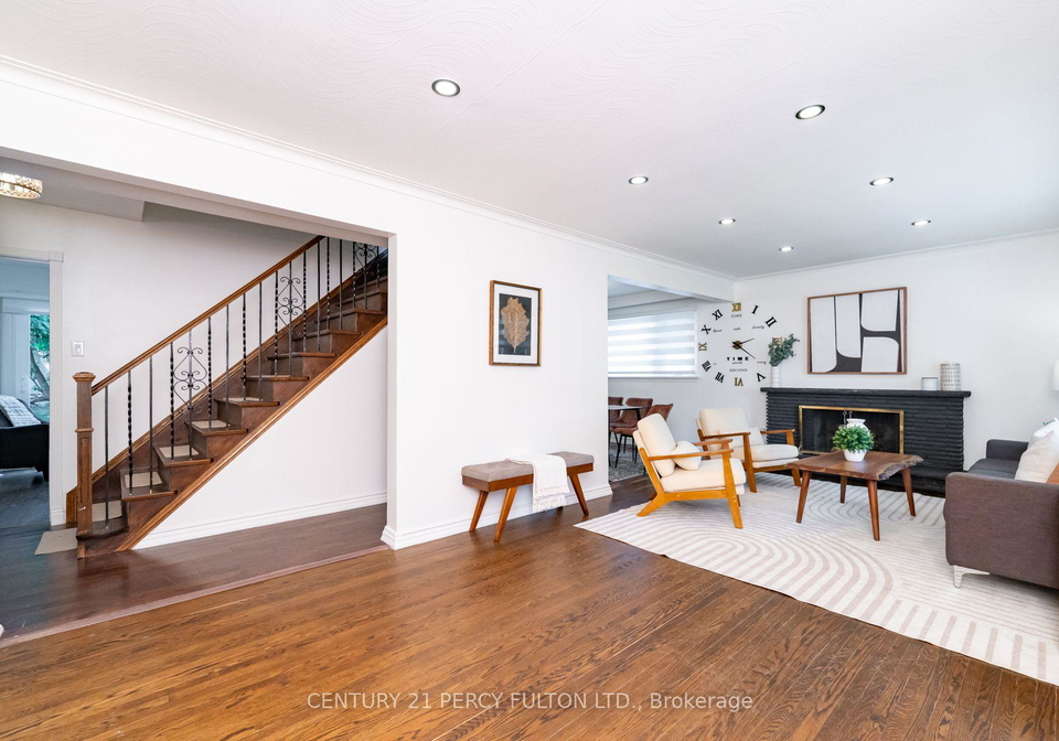 6-donna-court-toronto-north-york-ontario-c13602560