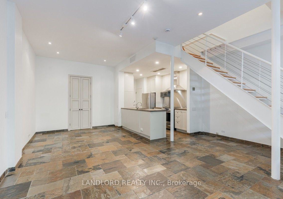3price-street-toronto-toronto-ontario-c13603100