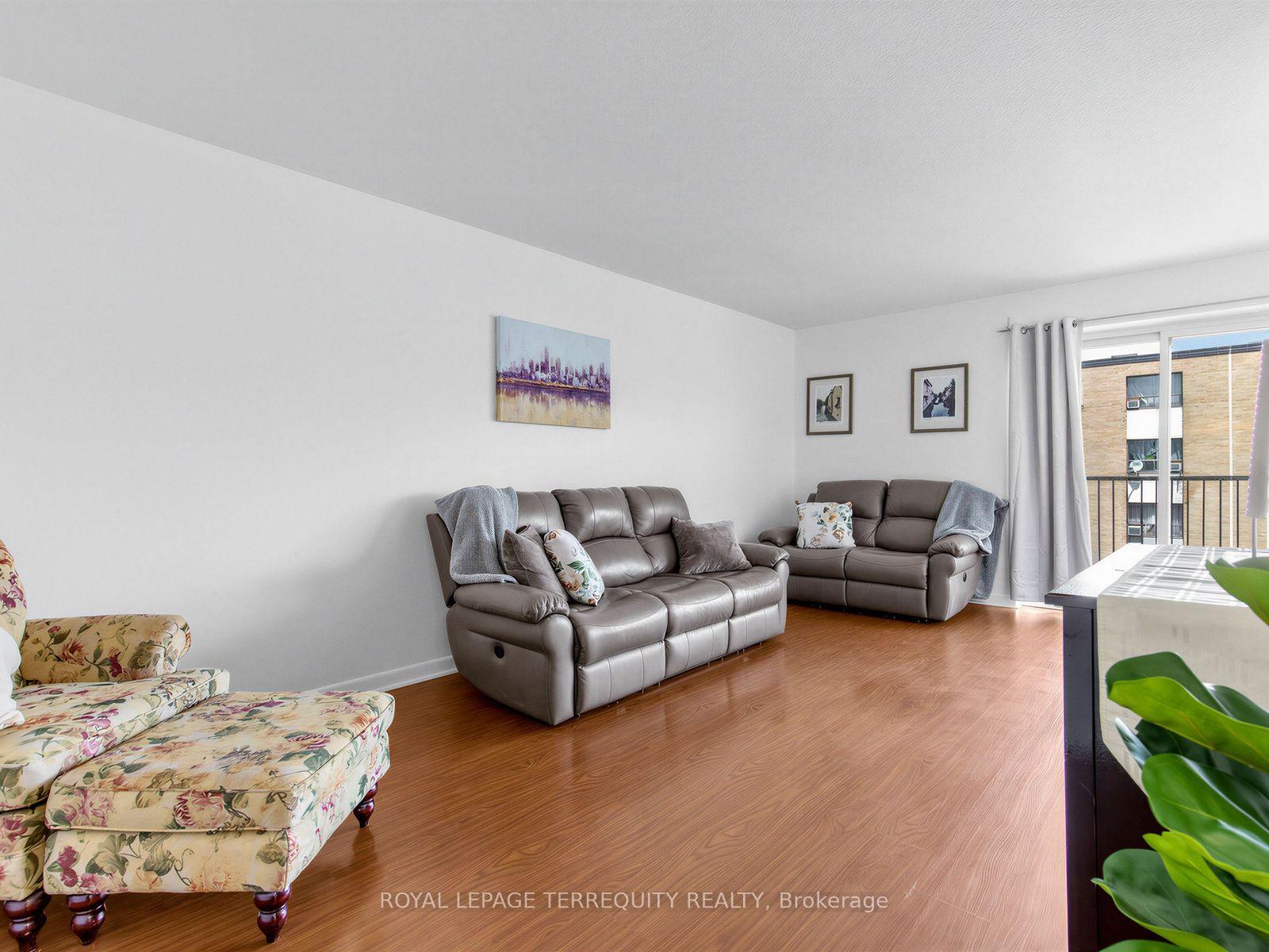 8-kingsbridge-court-toronto-toronto-ontario-c13603166