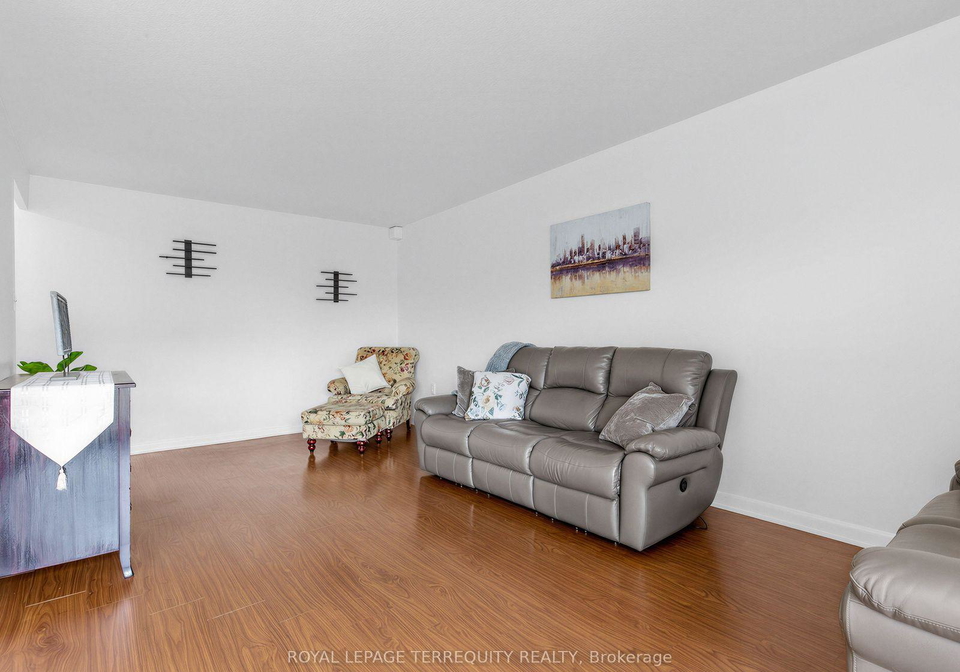 8-kingsbridge-court-toronto-toronto-ontario-c13603166