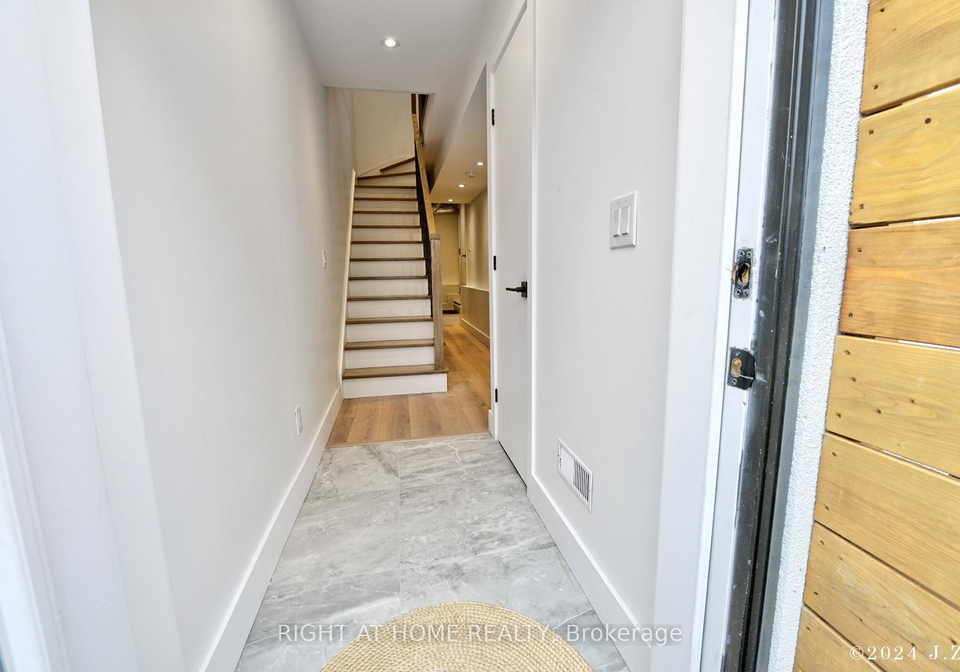 50a-lanark-avenue-toronto-toronto-ontario-c13603174