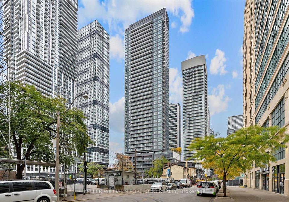 159-dundas-street-e-toronto-toronto-ontario-c13603596