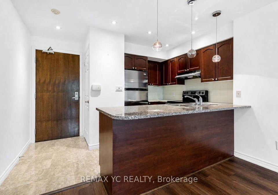 35-hollywood-avenue-toronto-north-york-ontario-c13603928