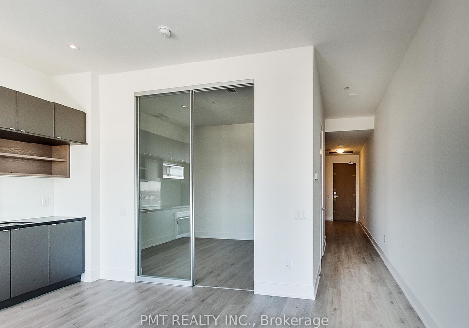 111-st-clair-avenue-w-toronto-toronto-ontario-c13603948