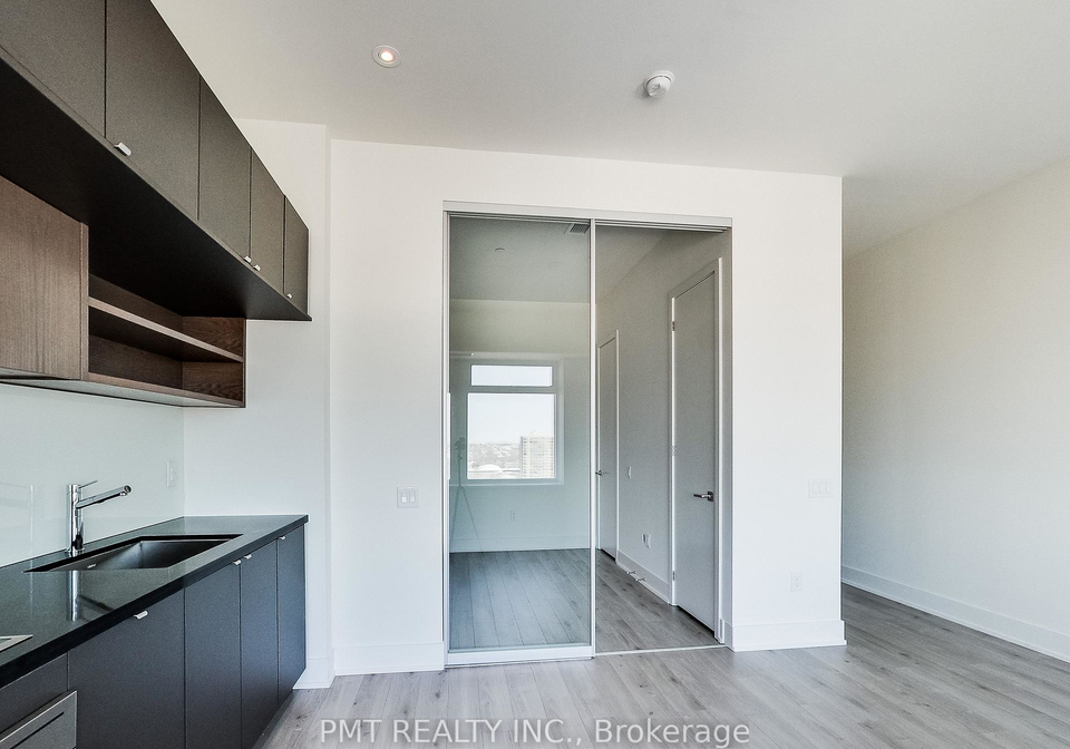 111-st-clair-avenue-w-toronto-toronto-ontario-c13603948