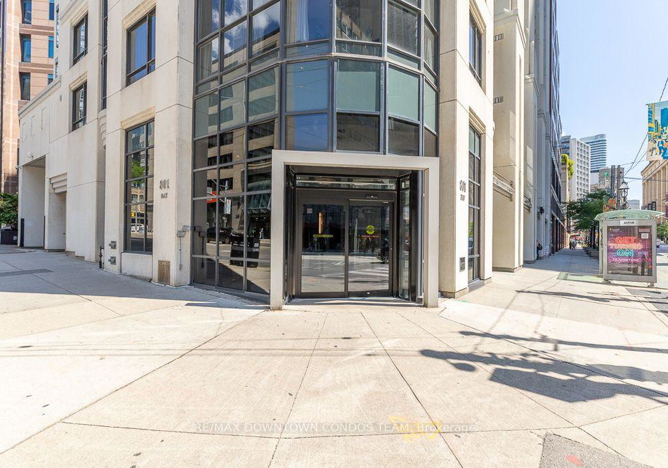 801-bay-street-toronto-toronto-ontario-c13604262