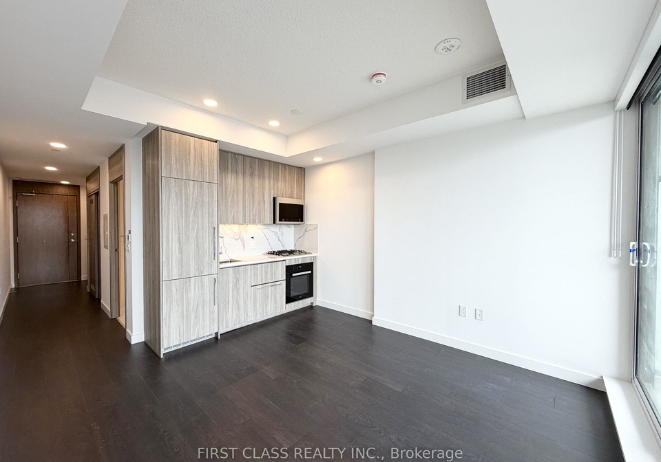 18-esther-shiner-boulevard-toronto-north-york-ontario-c13604708