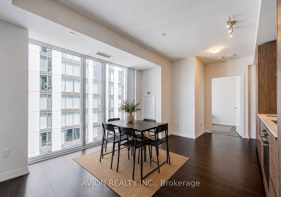 8-widmer-street-toronto-toronto-ontario-c13604900